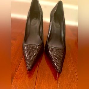 Black sequin pointed toe pump